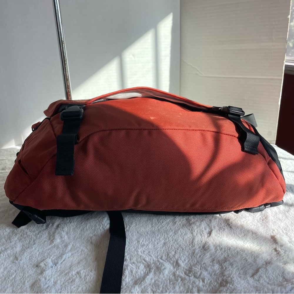 Patagonia Half Mass Laptop Messenger Bag Commuter Briefcase Orange Black - Picture 6 of 16